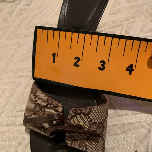 Gucci - Picture 3 of 4